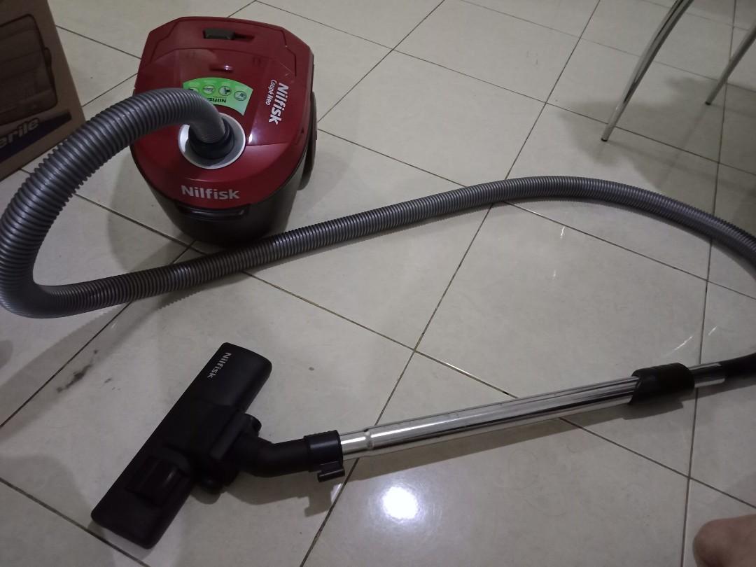 nilfisk coupe neo dry vacuum cleaner (red), Elektronik, Lainnya di