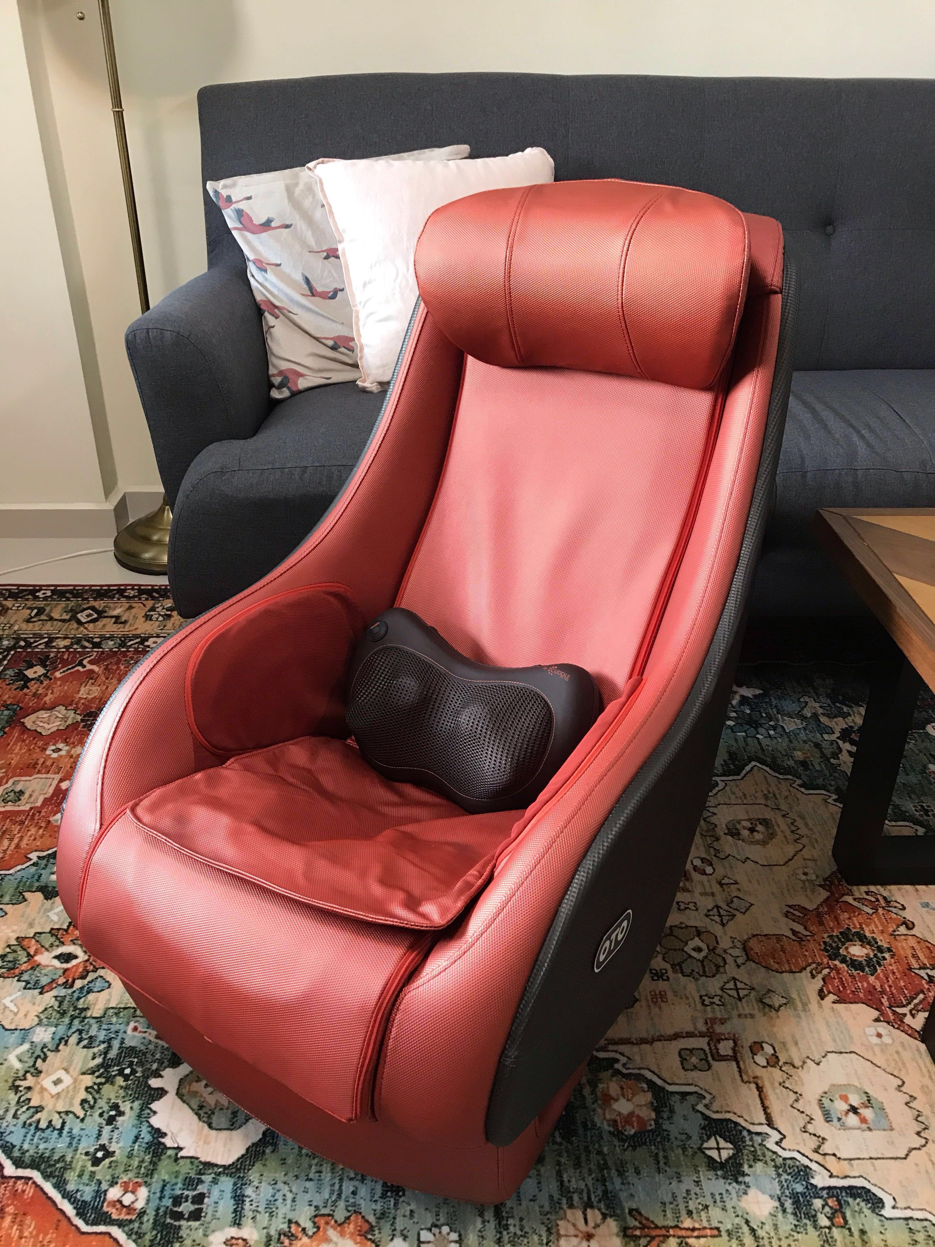 OTO Elvi massage chair (Free Ecuddle), Furniture & Home Living