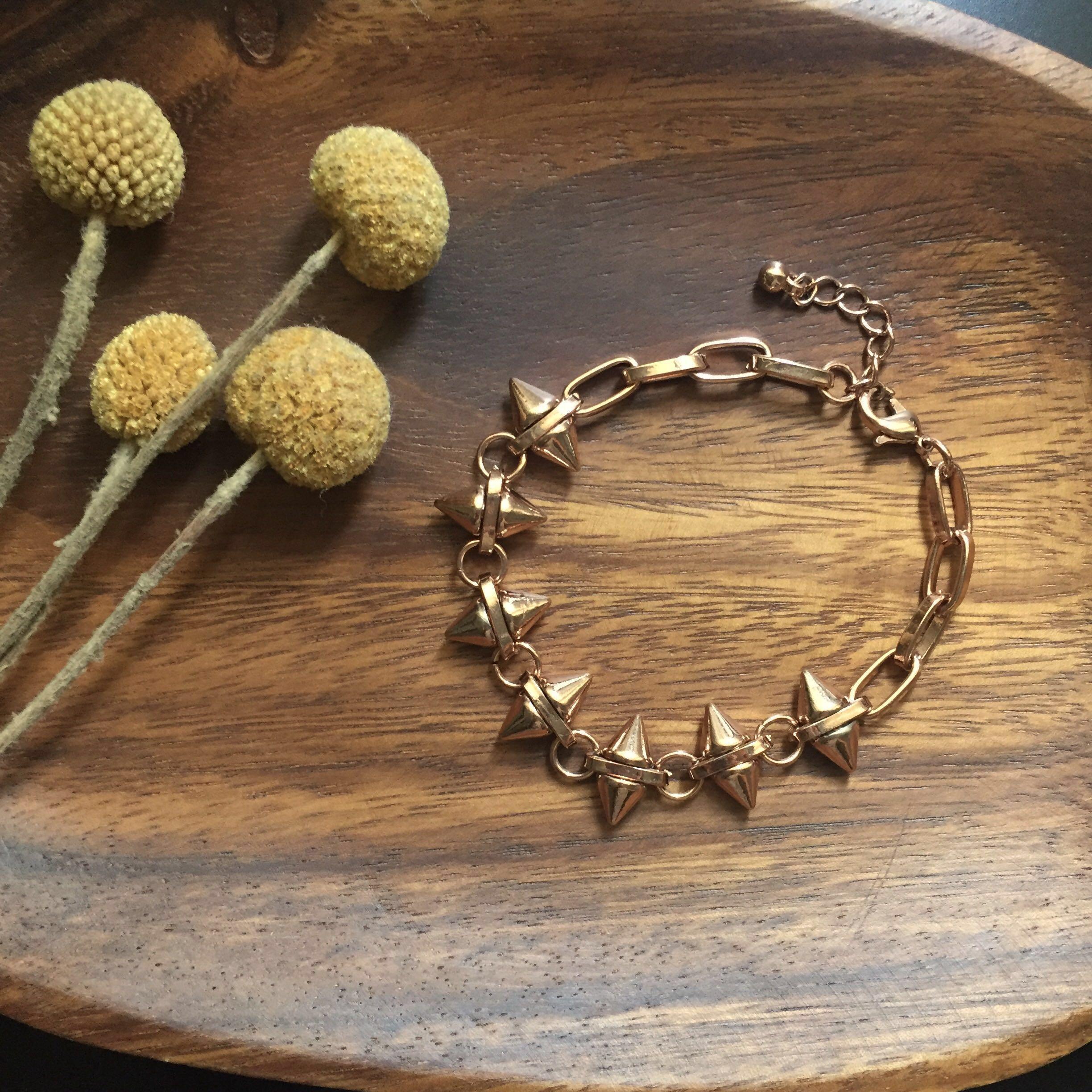 Gold spike cuff bracelet online