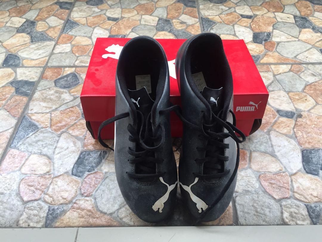 Sepatu Bola Puma Rapido Fg Olah Raga Baju Olahraga Di Carousell
