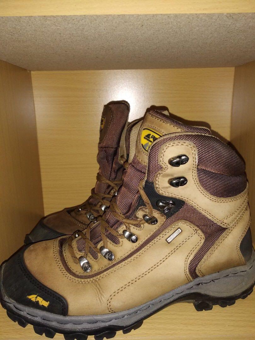 Sepatu Gunung Hiking Rei Sammler Bukan Eiger Fesyen Pria Sepatu Lainnya Di Carousell