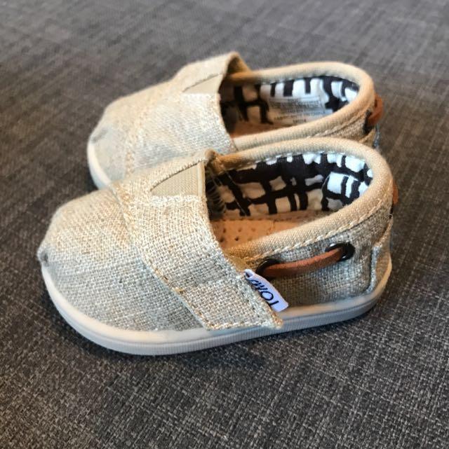 TOMS NATURAL CANVAS TINY TOMS CLASSICS Babies Kids Babies Kids Fashion on Carousell