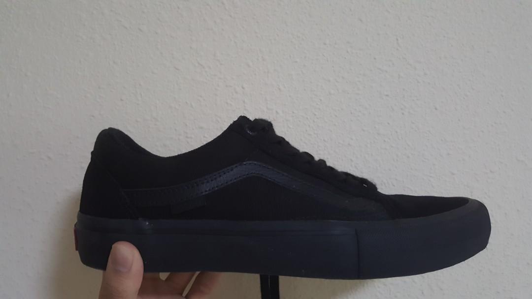 All black vans deals old skool platform