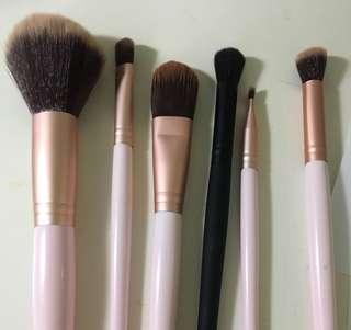 cotton on rose gold brush set + black eyeshadow brush
