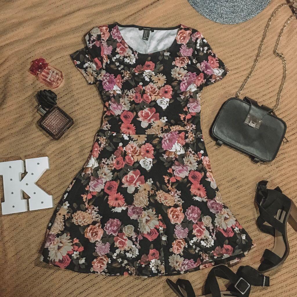 Forever 21 floral skater sales dress