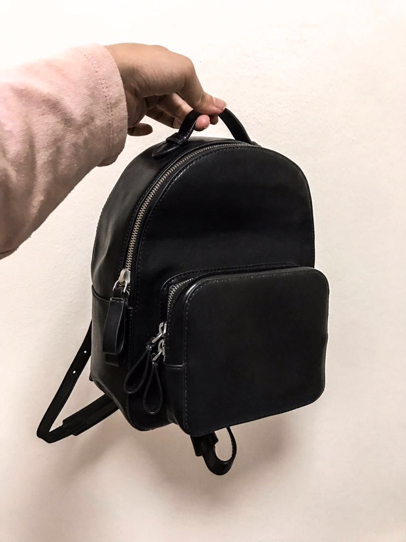 Charles and sales keith back pack