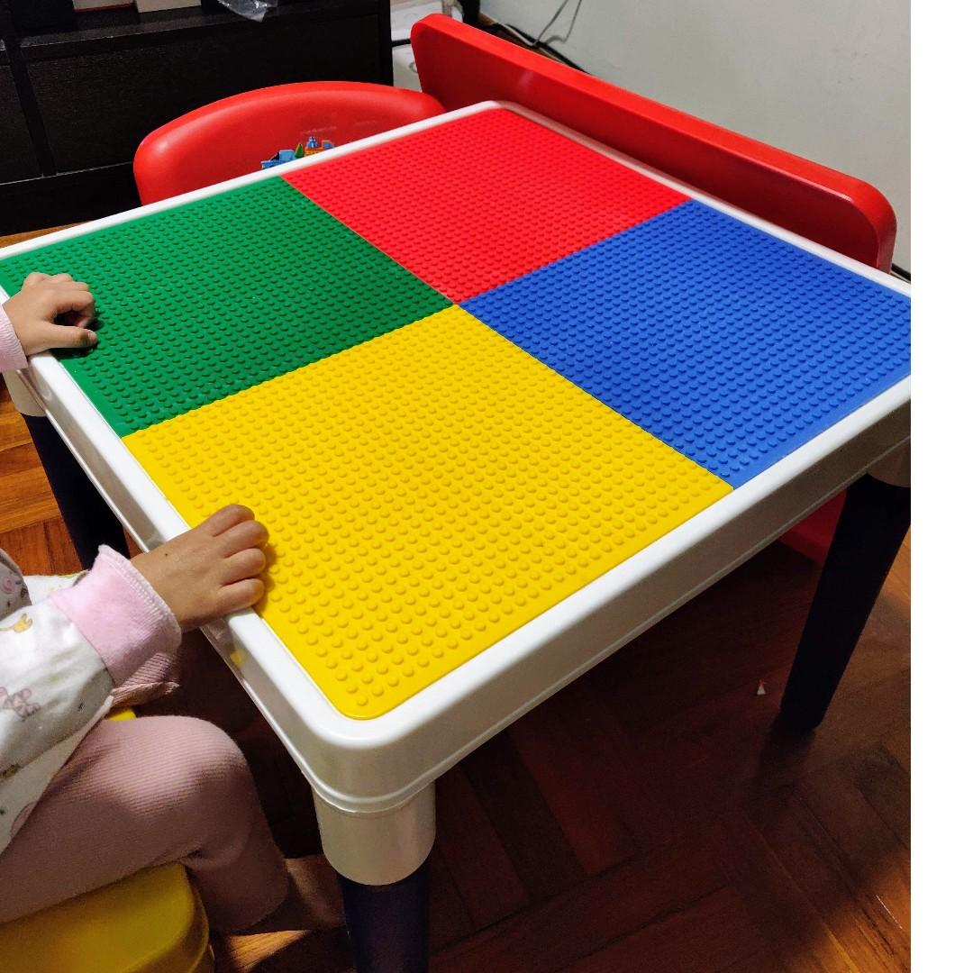 lego table and chairs