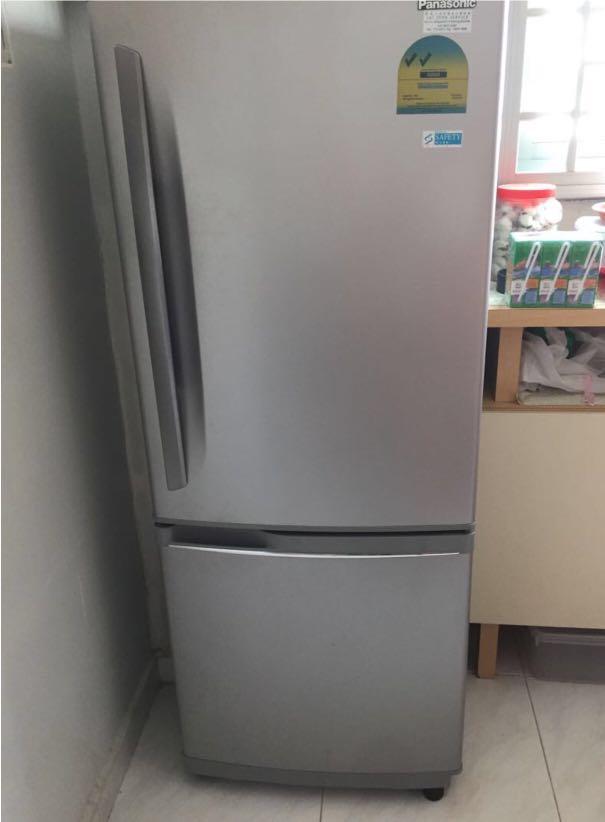 Panasonic Fridge for sales (Preloved), TV & Home Appliances, Kitchen