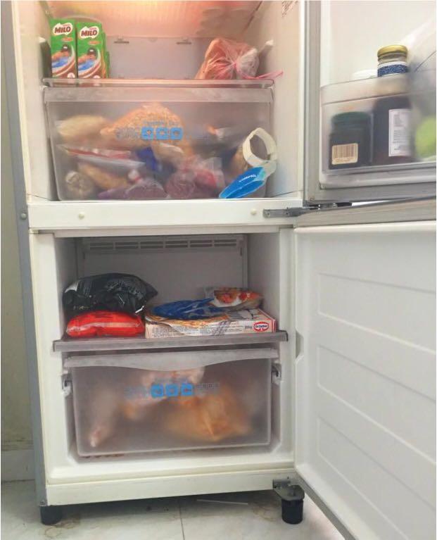 Panasonic Fridge for sales (Preloved), TV & Home Appliances, Kitchen