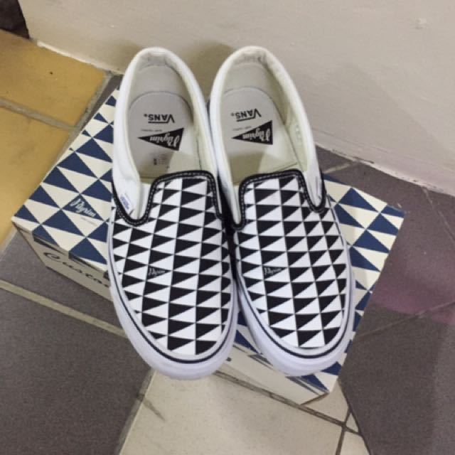 vans pilgrim slip on