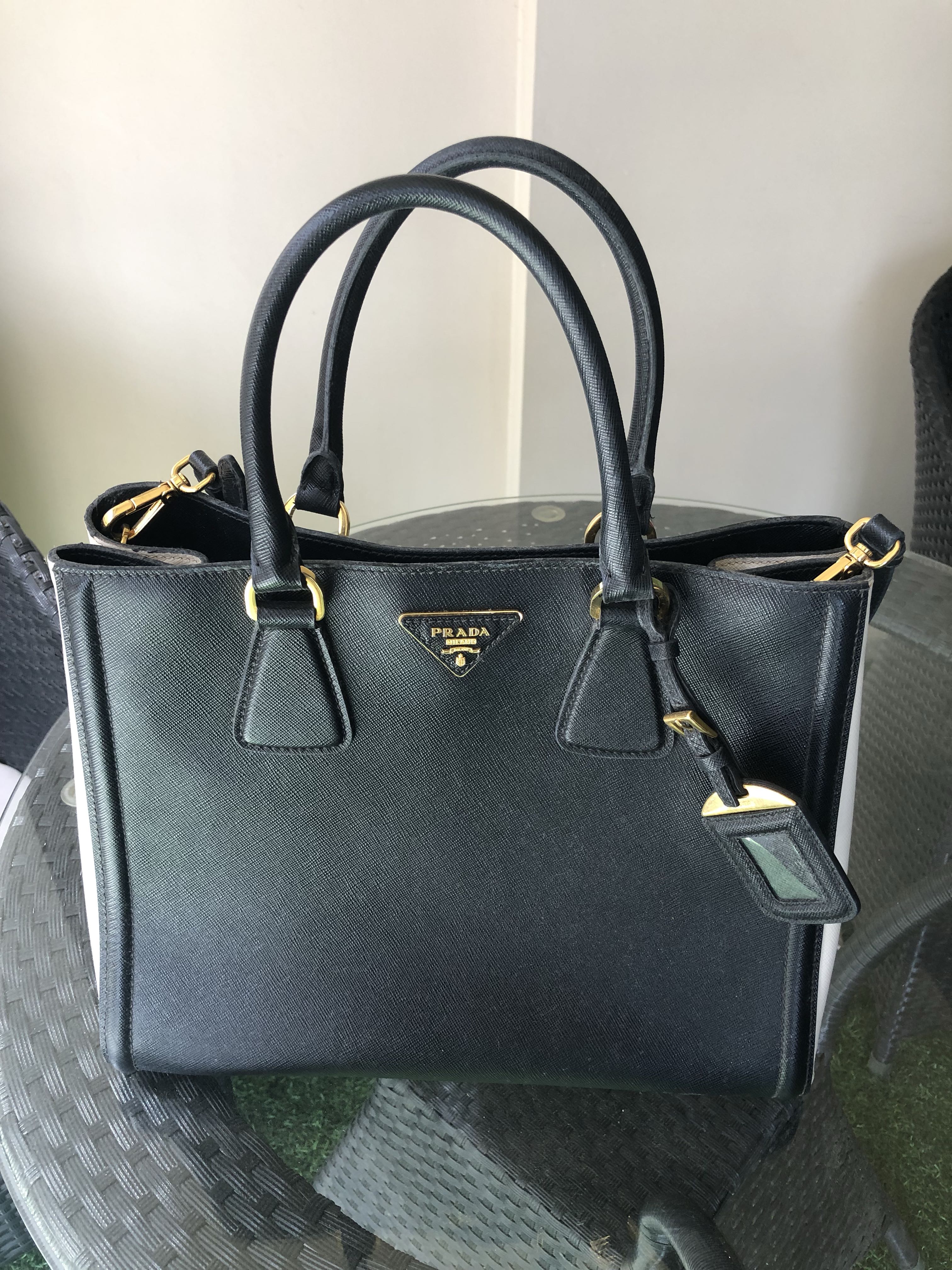 prada b8888