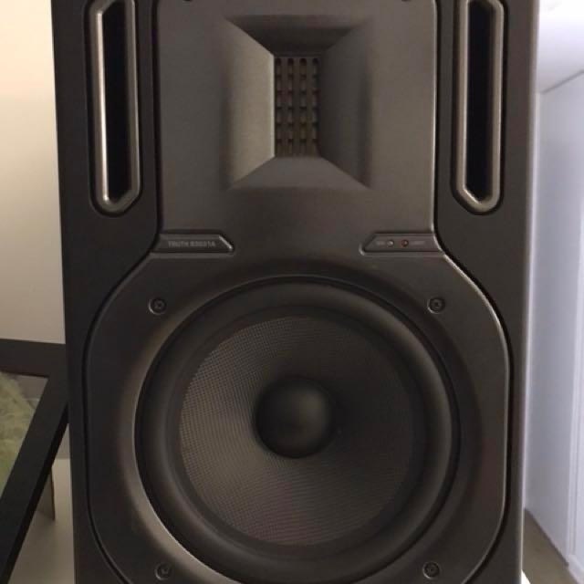 behringer studio monitor speakers