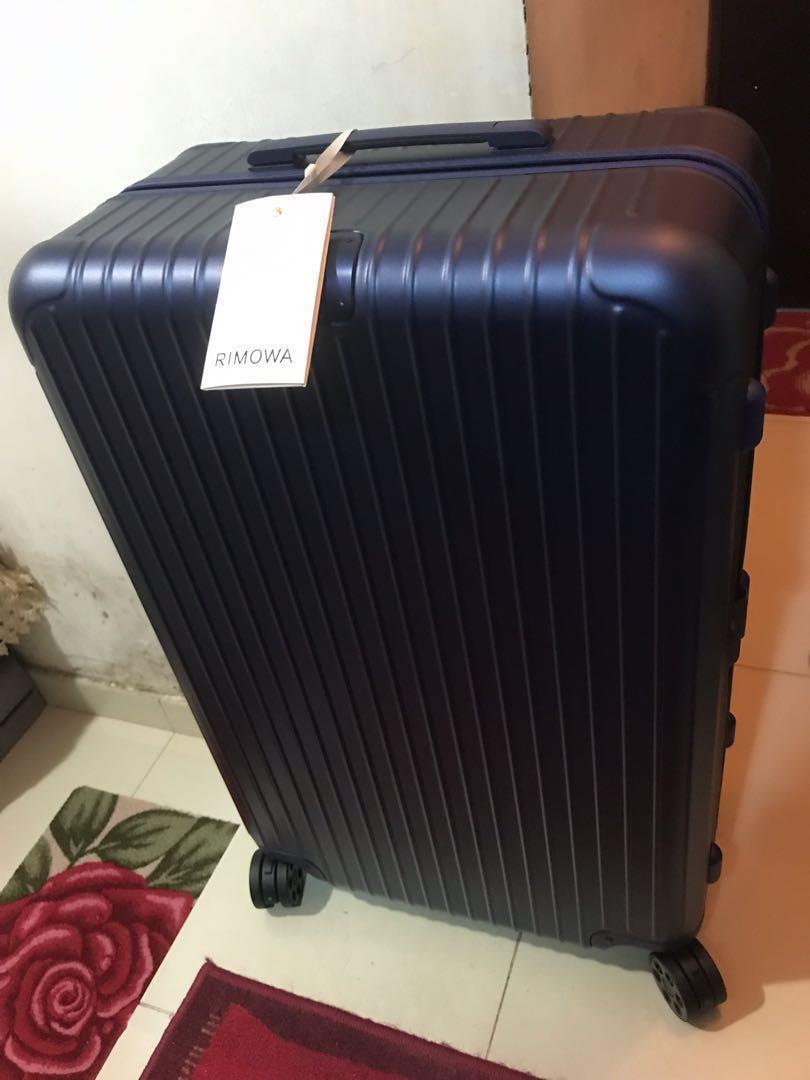rimowa essential l