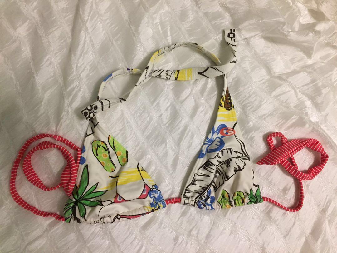 Ripcurl Tropical Bikini Size 6 (Category: Bikinis & Swimsuits) located in San Juan City. Submitted by thelazyloft (Listing ID 193649844, Image 2). Description: Authentic Ripcurl Size 6 Slightly used.