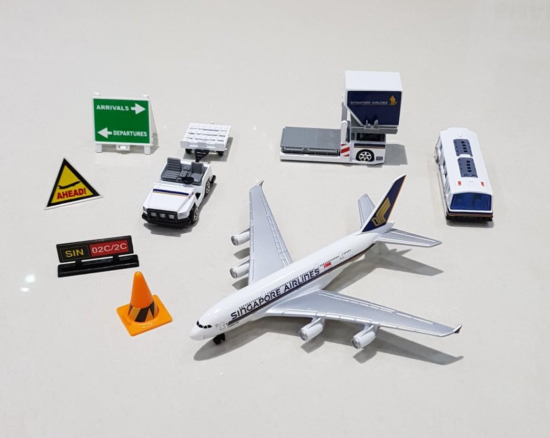 f toys singapore airlines