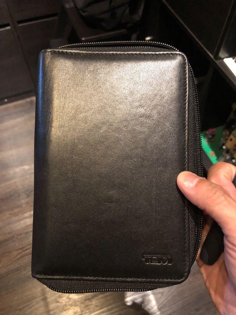 Tumi Delta zip Passport wallet Fesyen Pria Tas Dompet Dompet