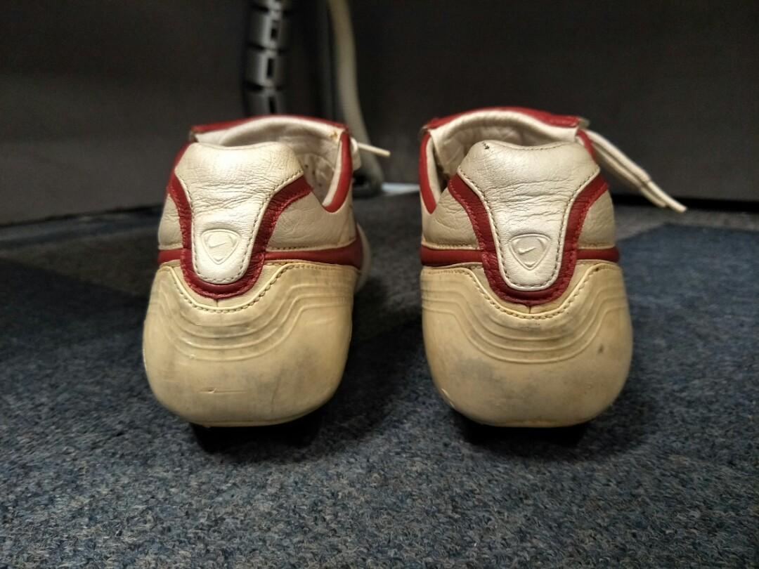 nike tiempo zoom air