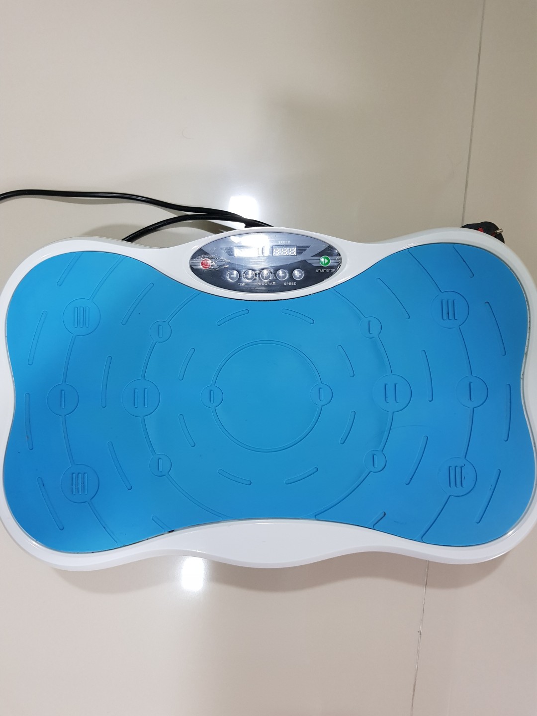 Vibration Shaper (50cm), Health & Nutrition, Massage Devices on Carousell