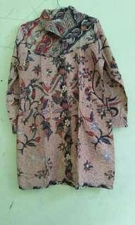 Atasan kemeja panjang batik