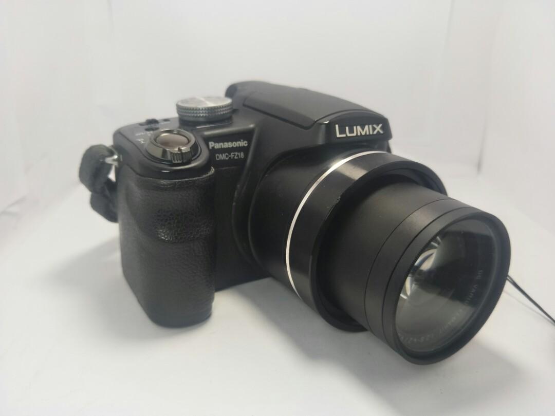Camera digital Panasonic lumix HD model DMCFZ18 complete full set box