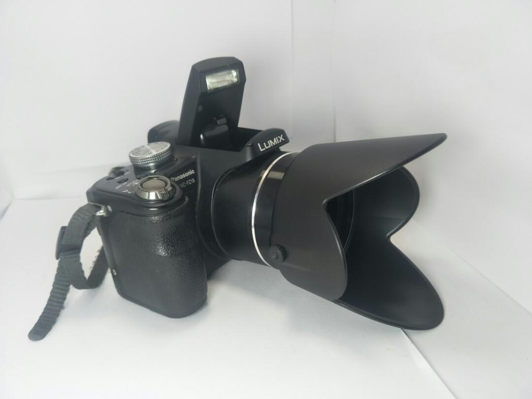 Camera digital Panasonic lumix HD model DMCFZ18 complete full set box