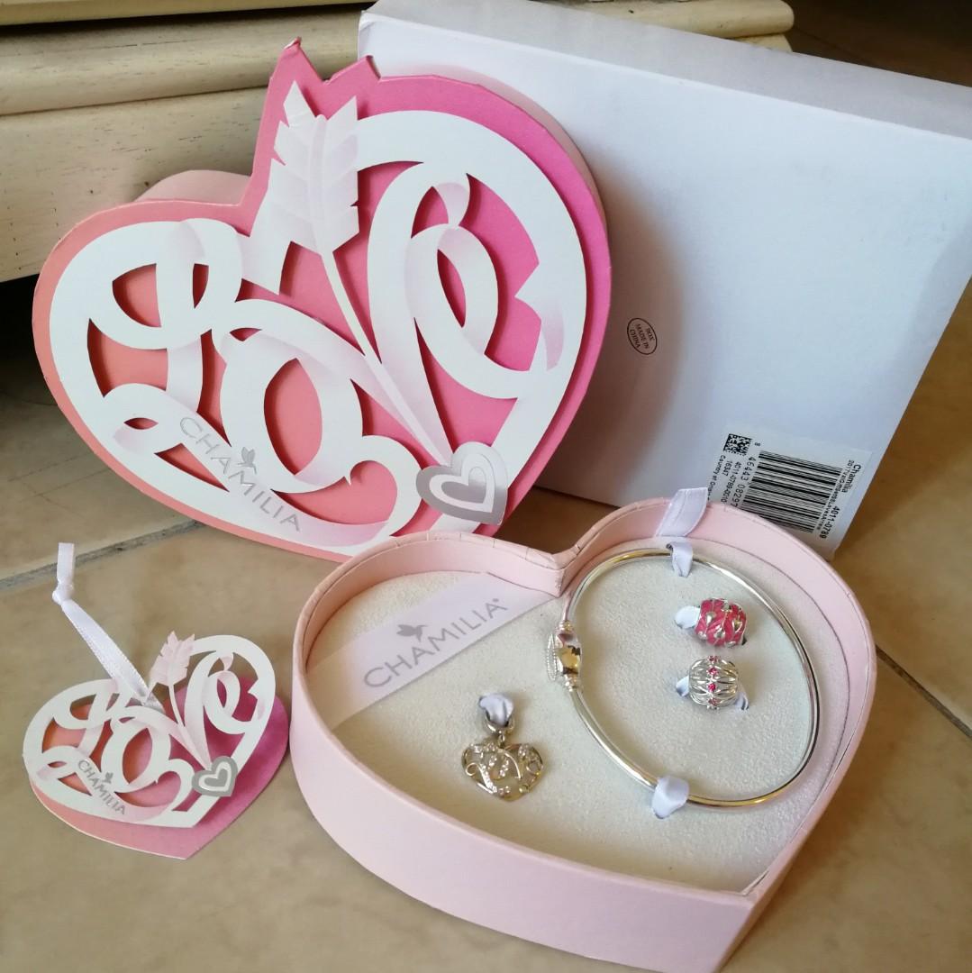 Chamilia heart bangle top