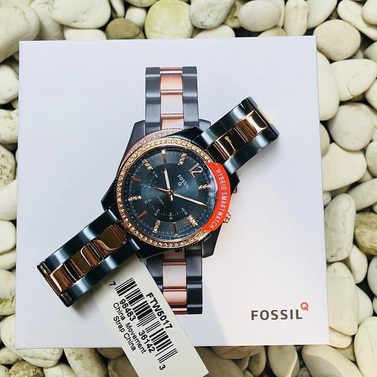 Fossil ftw5017 on sale