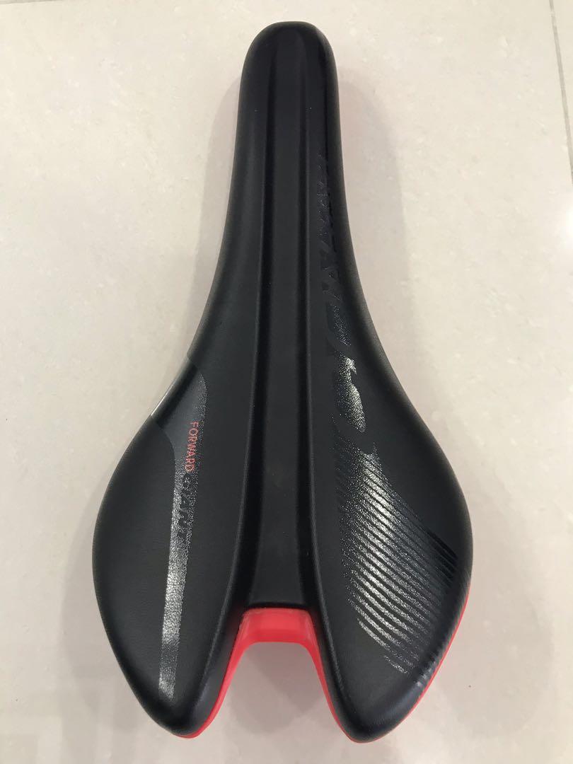 giant forward saddle