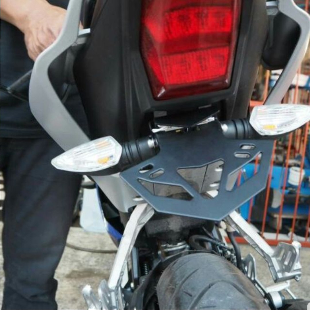 r15 v3 tail panel price