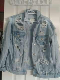 F21 women's demin ripped oversized jacket (small)