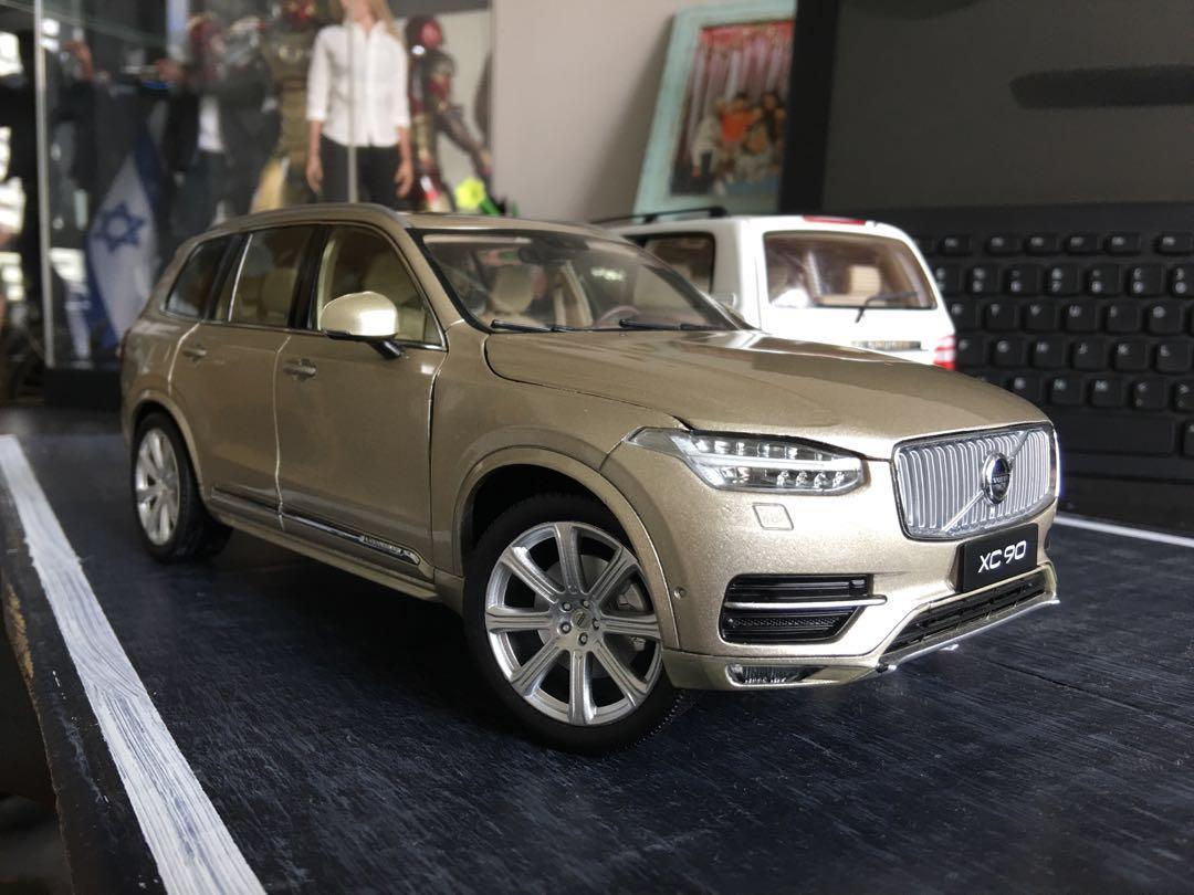 1/43 Norev Volvo XC90 (pearl white) diecast - gift box version one of 300pcs