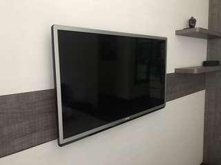 40” inch Phillips Smart LED TV