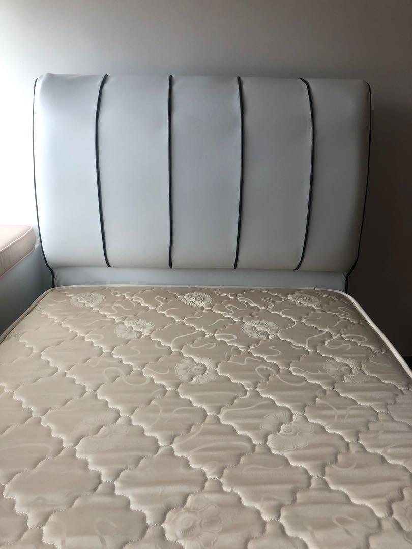 Beautiful Single Bed With Anatomic Mattress Furniture Beds