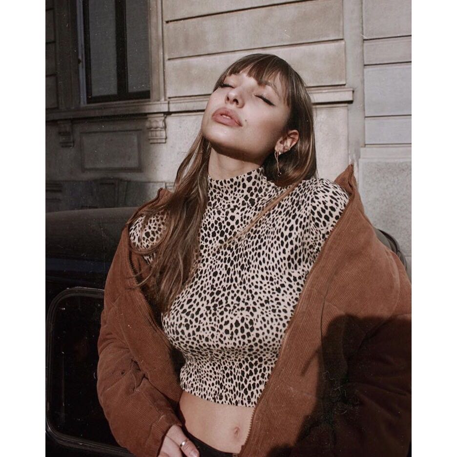 Daniela turtleneck top top