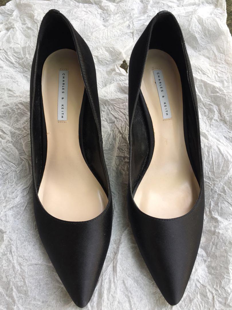 black pointed school shoes