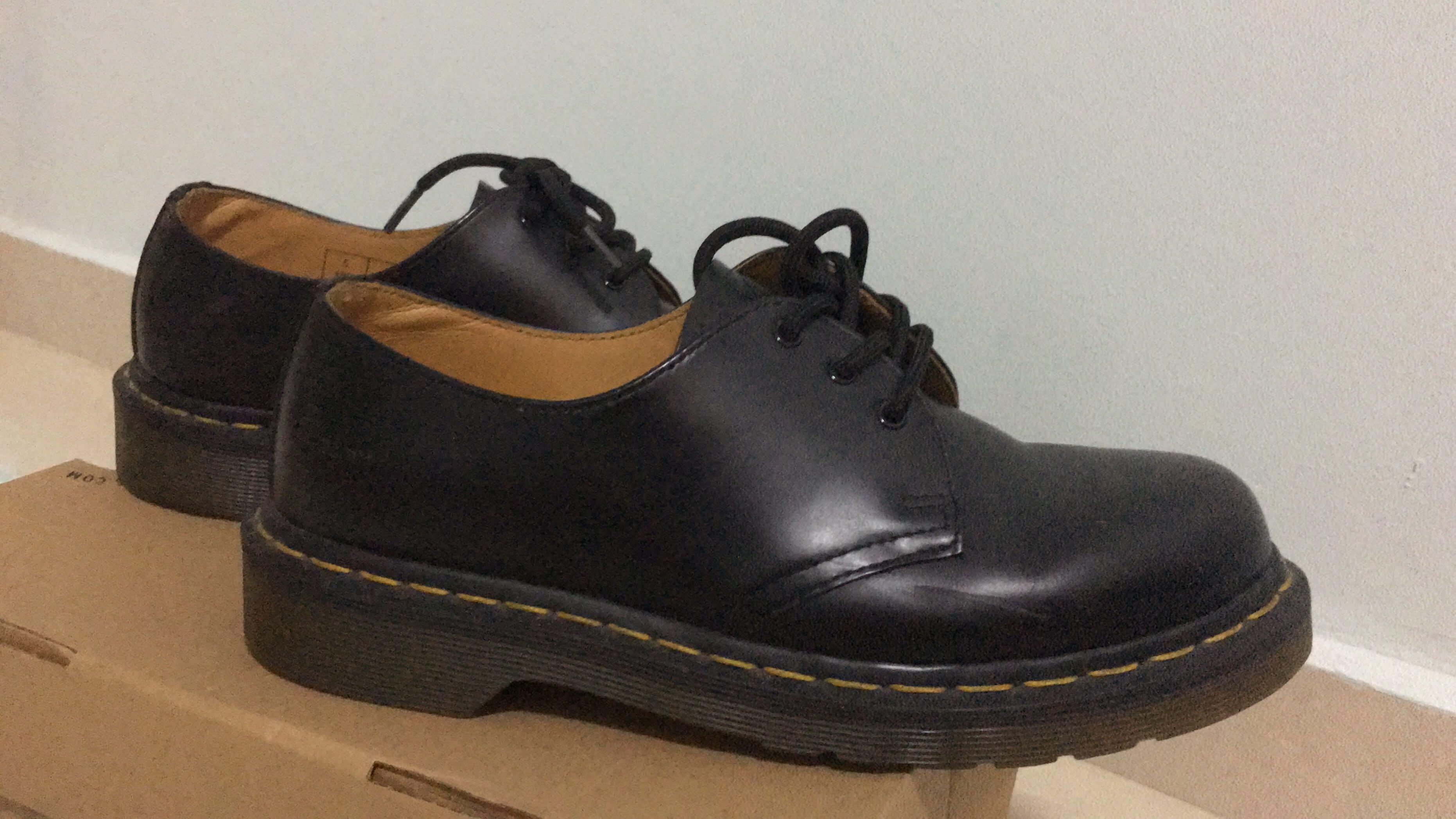 dr martens 1461 smooth