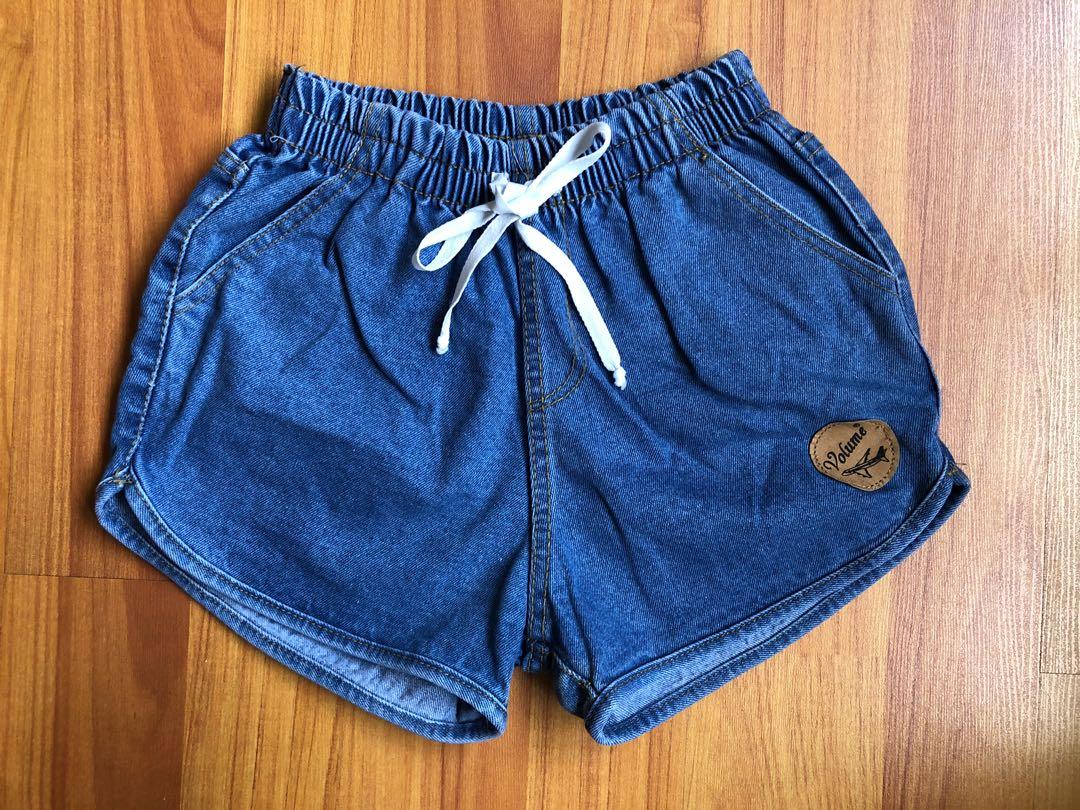 elastic waist denim shorts