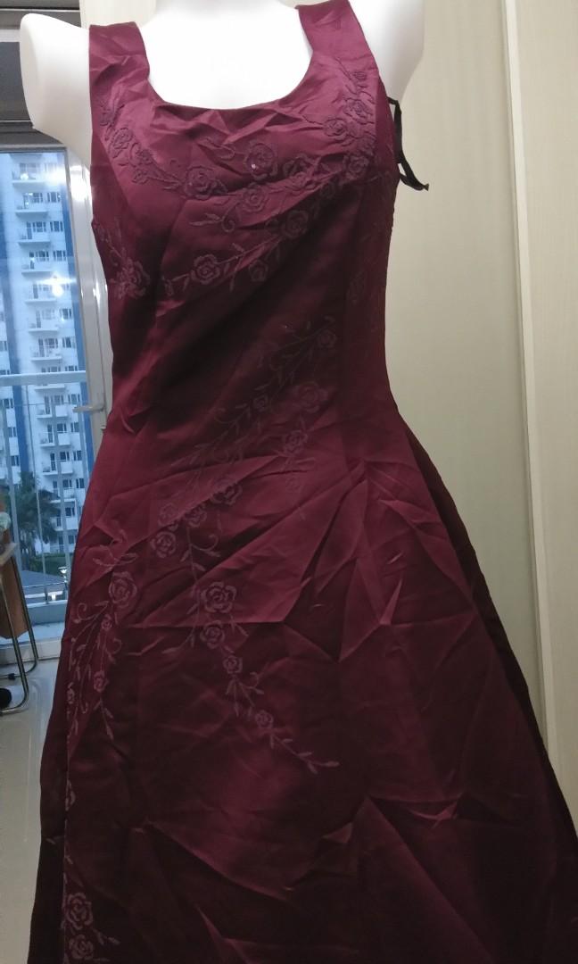 gown maroon