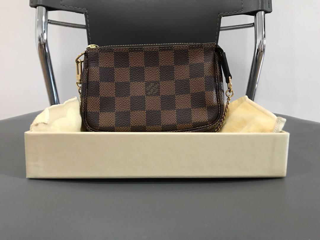 louis vuitton mini pochette strap