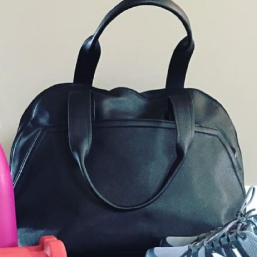 Lululemon Gym Bag Yin Time Bag, Women's Fashion, Bags & Wallets, Tote