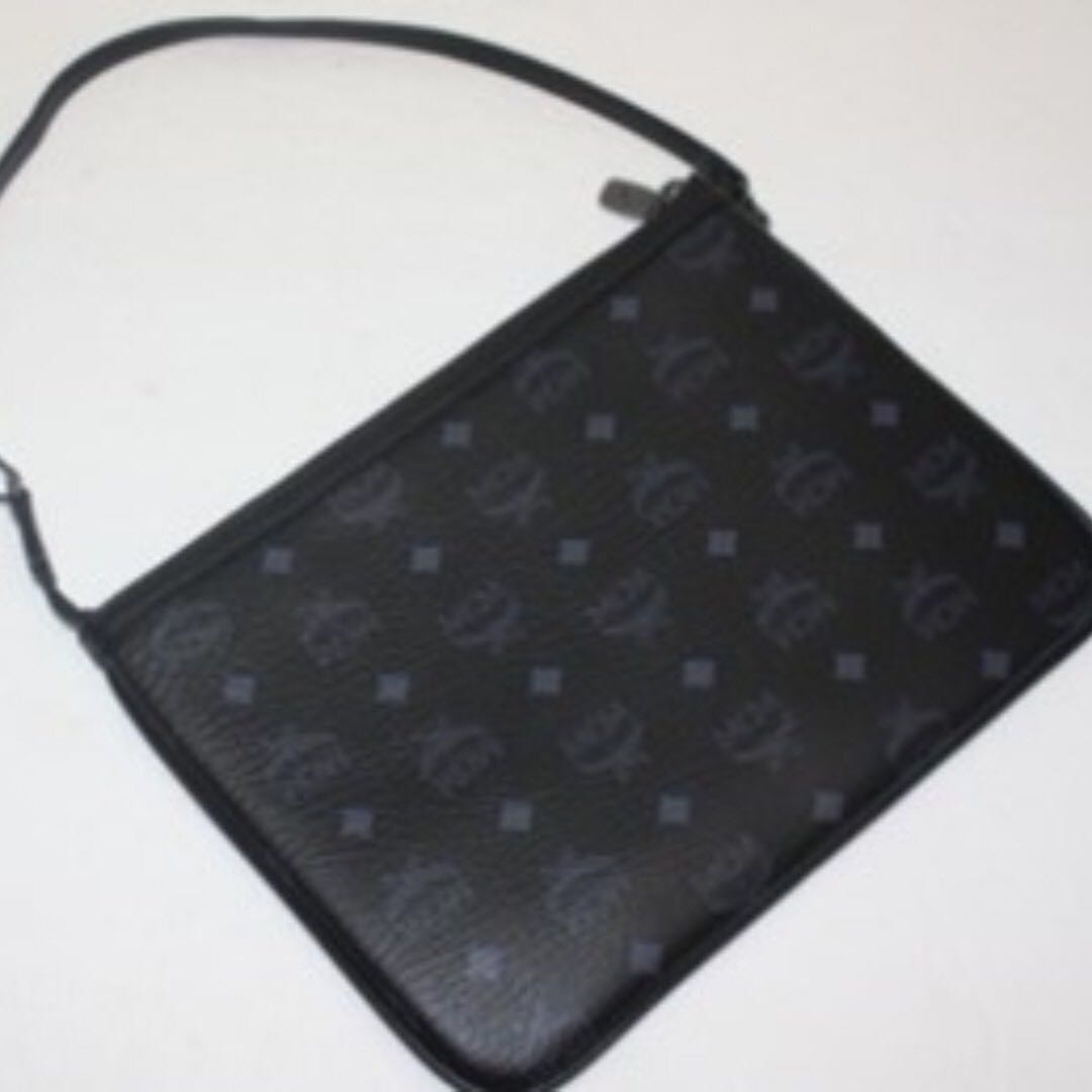 black mcm purse
