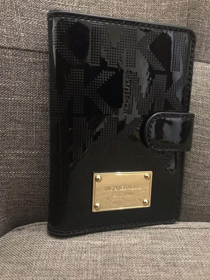 passport holder michael kors
