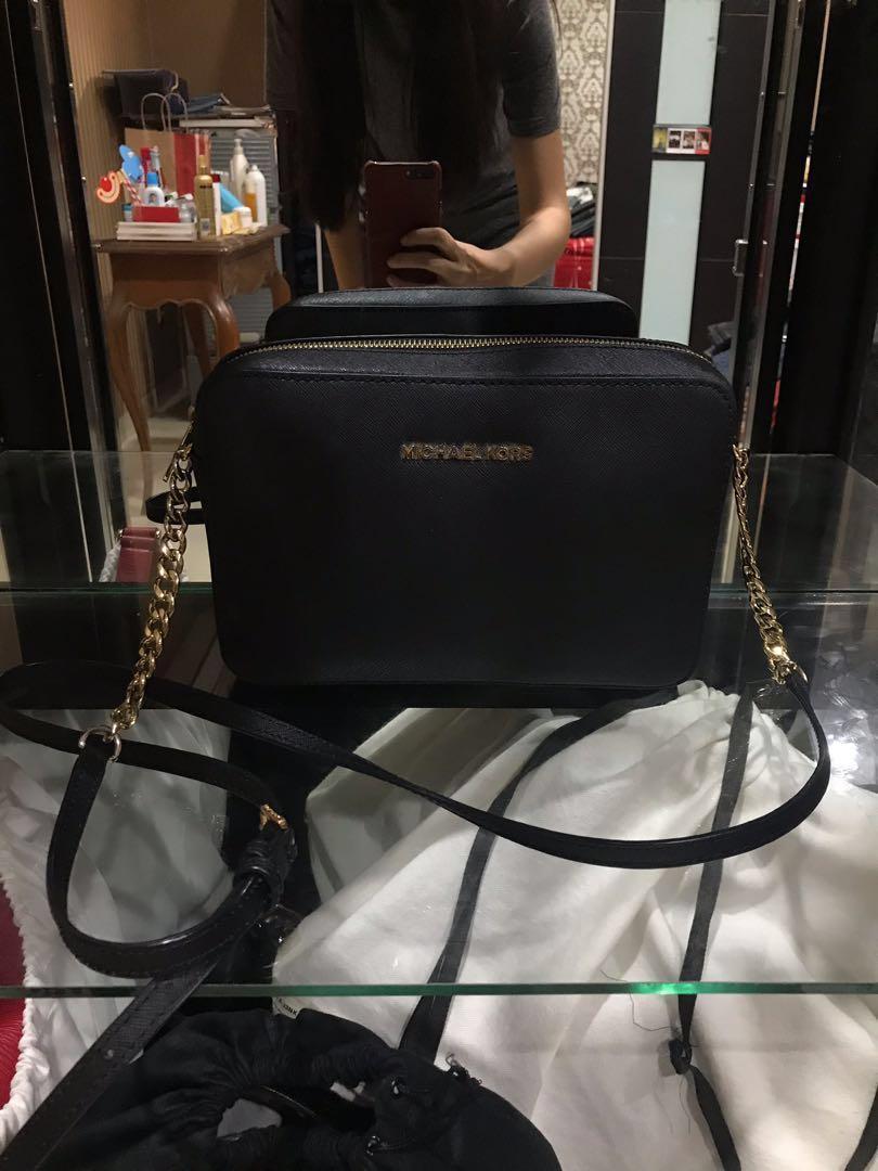 Michael Kors Sling Bag Black