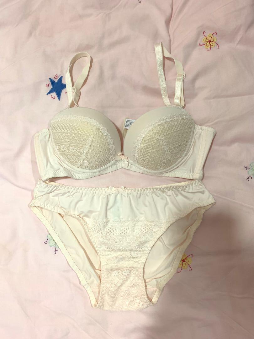 cream lace bra