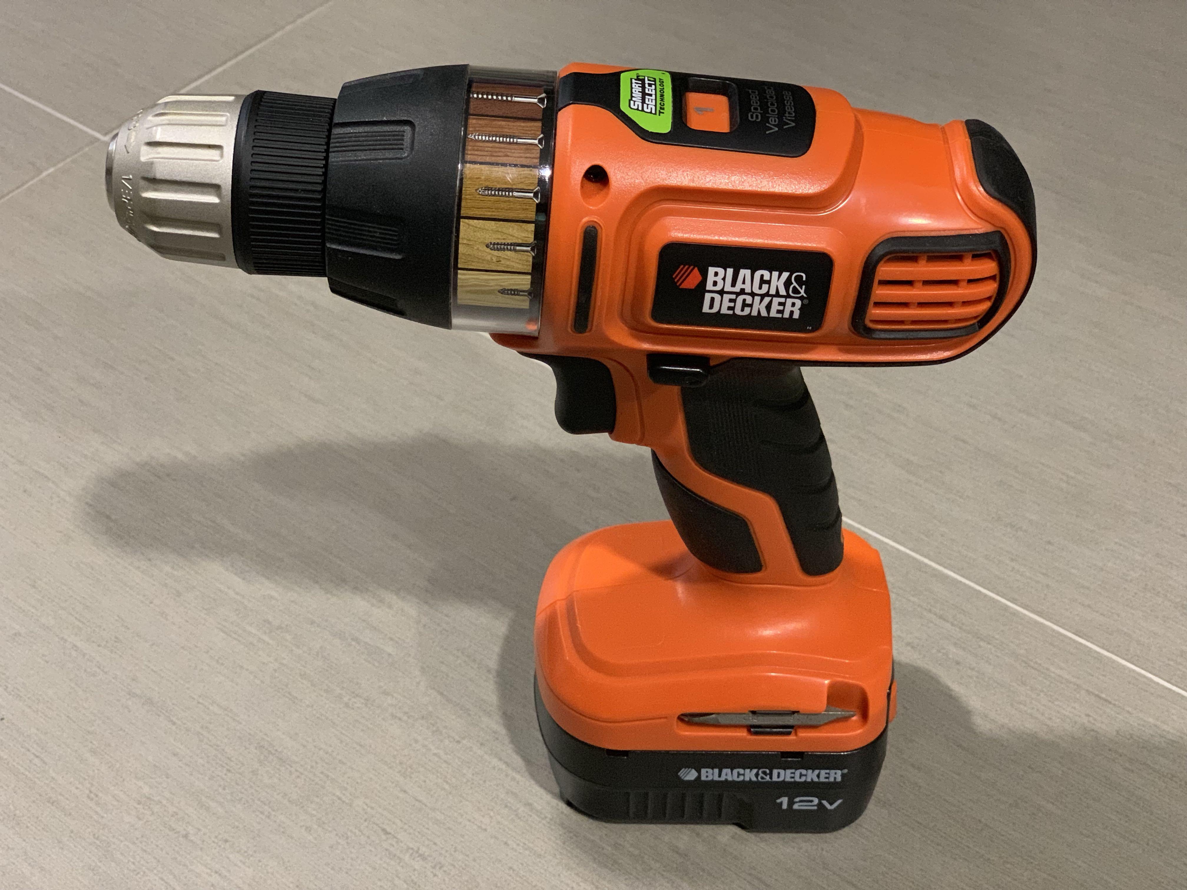 Image of LED work light of Black & Decker CD961 cordless drill