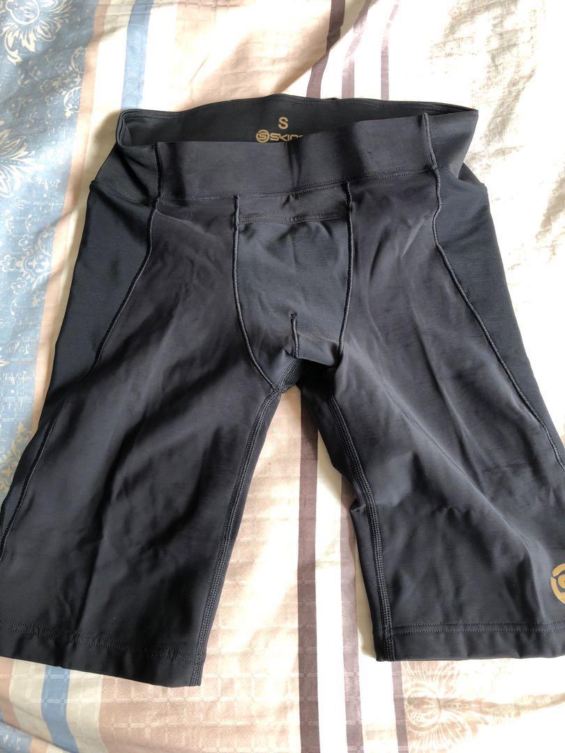 SKINS A400 Mens Compression Short Tights Men s Fashion Activewear on Carousell