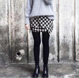 Black & white tweed houndstooth mini skirt