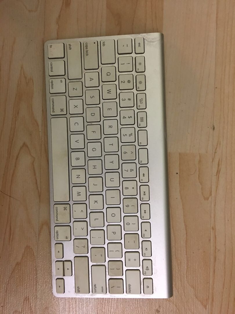 Apple keyboard, Computers & Tech, Parts & Accessories, Computer ...