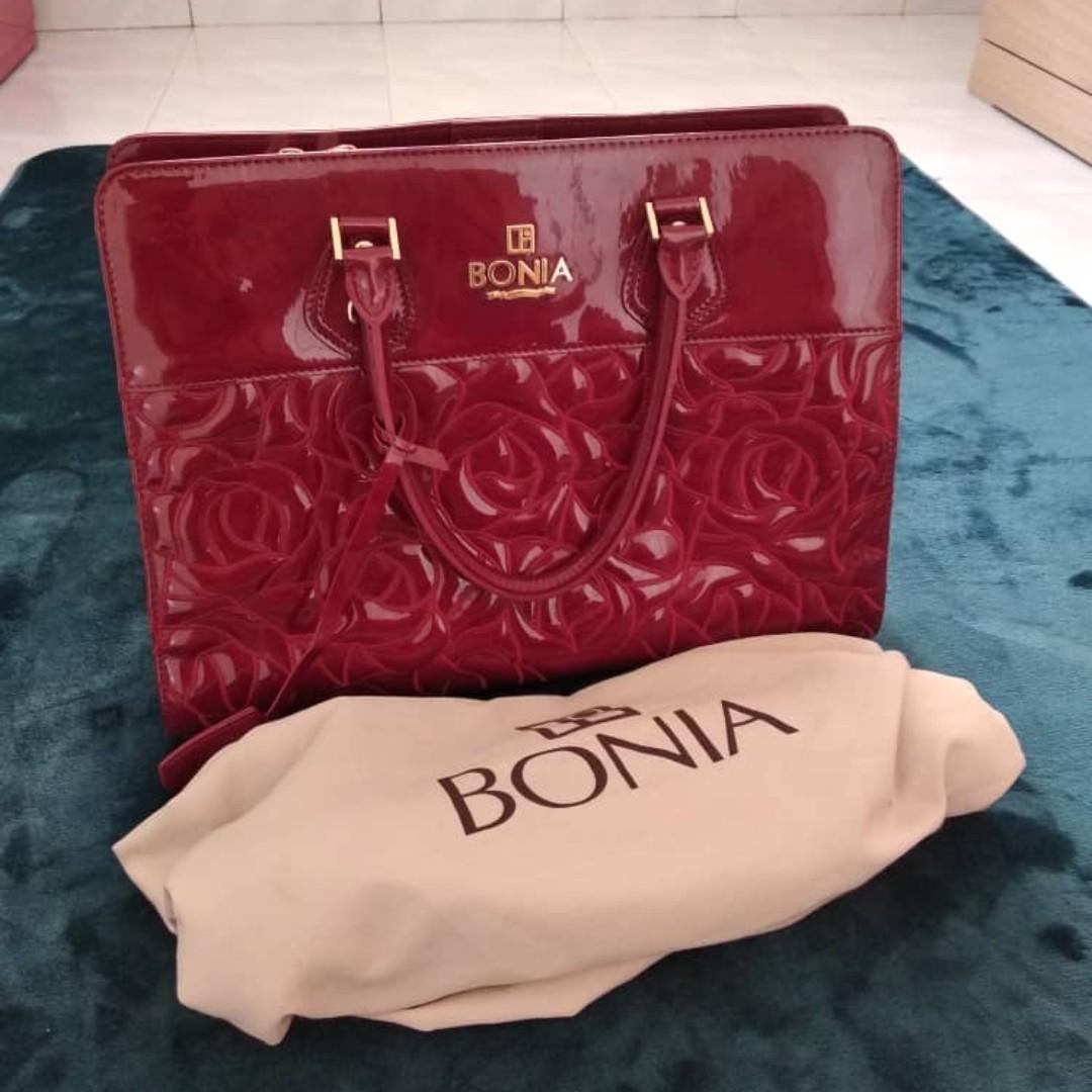Bonia red bag clearance