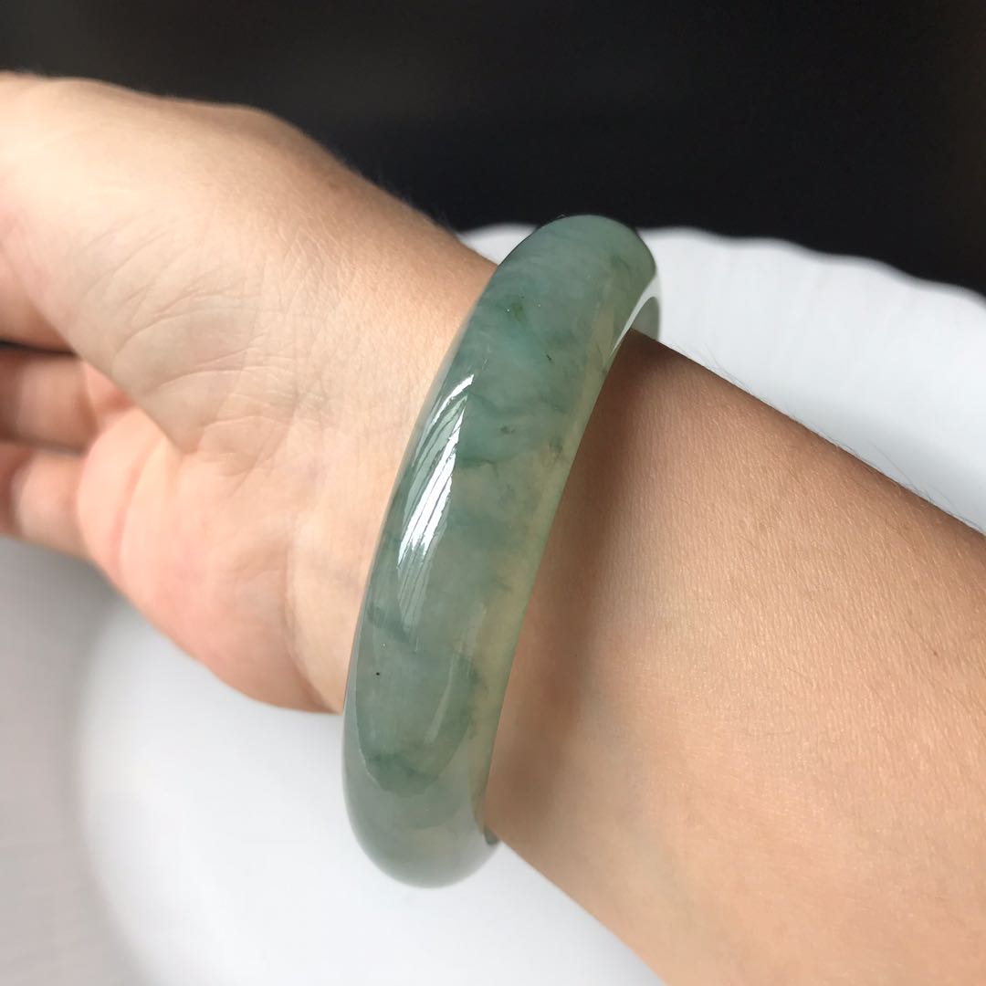 genuine jadeite bangle